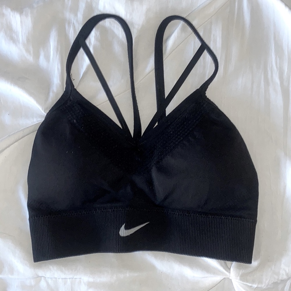 Nike Seamless Light Support Black Yoga Sports Bra